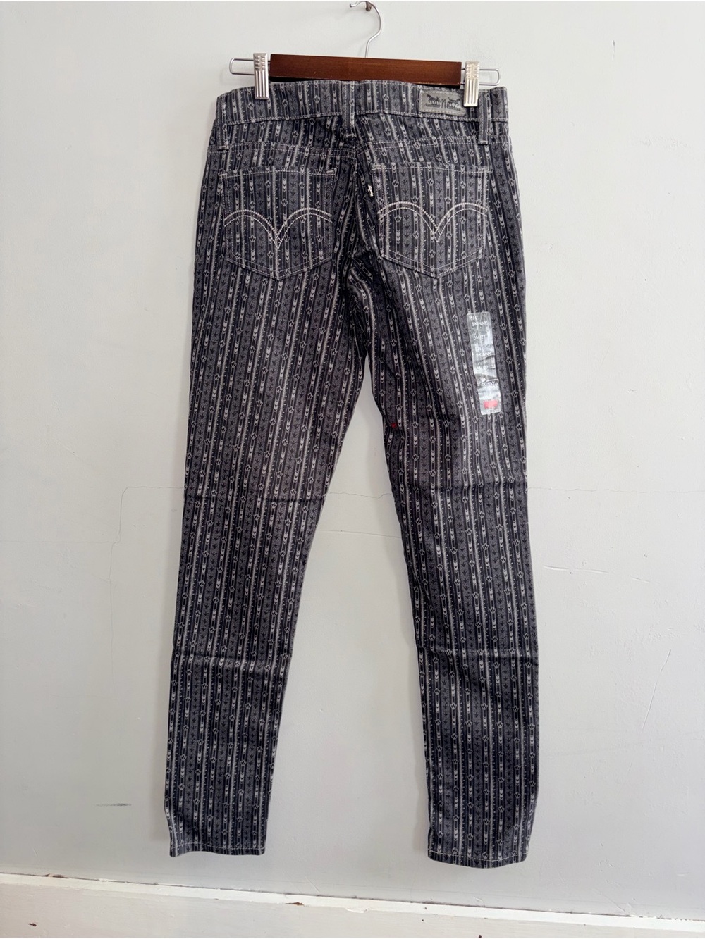 Levi's 524 Too Super Low Skinny Jeans Aztec Geometric Low Rise Y2K Boho Sz 5/27